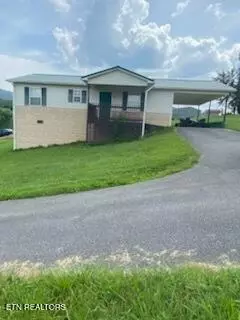 140 Mattie Ln, Tazewell, TN 37879