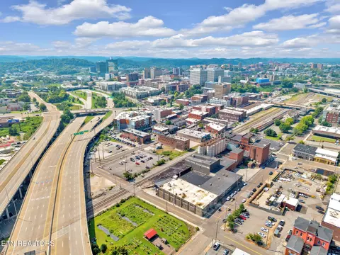 222 N Central St #B08, Knoxville, TN 37917