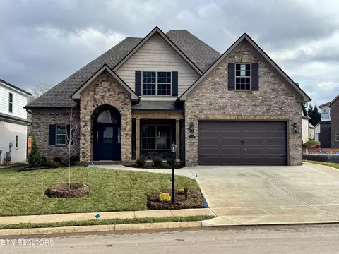 1128 Chardonnay Ln, Knoxville, TN 37932