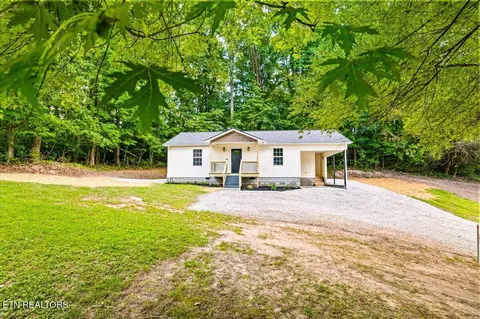355 Mcdeerman Rd, Jacksboro, TN 37757