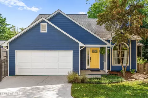 1442 Francis Station Dr, Knoxville, TN 37909