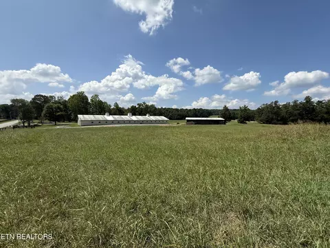 14300 Northshore Dr, Lenoir City, TN 37772