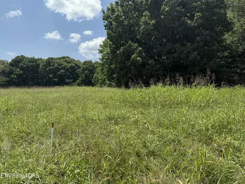151 Padstow Ln, Lenoir City, TN 37772