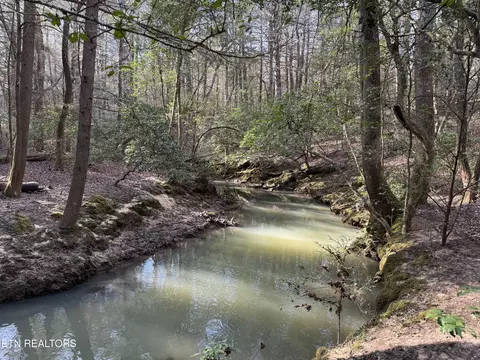 Newton Rd, Crossville, TN 38572