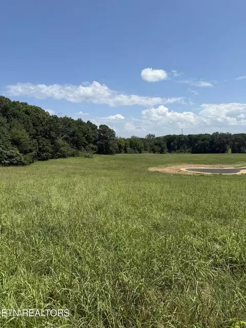 176 Padstow Ln, Lenoir City, TN 37772