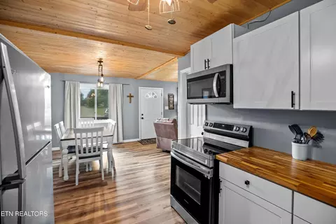 Kitchen - 157 Campbell Dr, Bean Station, TN 37708 photo 3 of 3