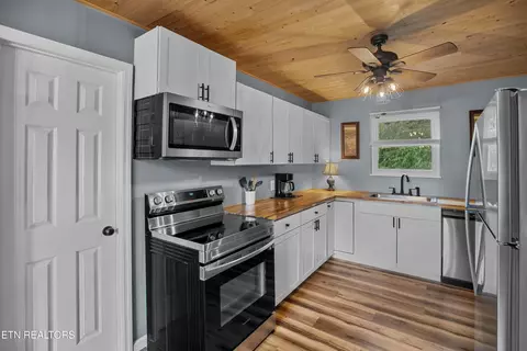 Kitchen - 157 Campbell Dr, Bean Station, TN 37708 photo 1 of 3