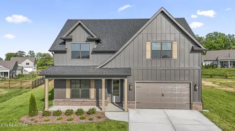 326 Poppy Pl, Lenoir City, TN 37772