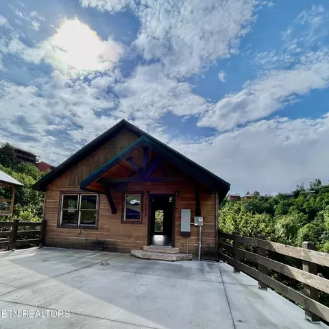 3334 Smoky Ridge Way, Sevierville, TN 37862