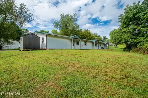 2841 Holiday Hills Rd, Kodak, TN 37764