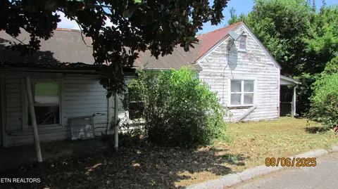 1106 Freedman St, Loudon, TN 37774