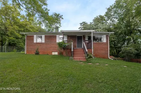 1324 Lodwick Dr, Louisville, TN 37777