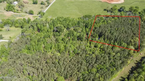 7944 Dry Valley Rd, Loudon, TN 37774