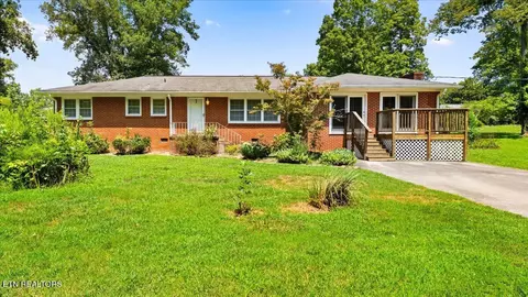 334 Woodland Hills Rd, Clinton, TN 37716