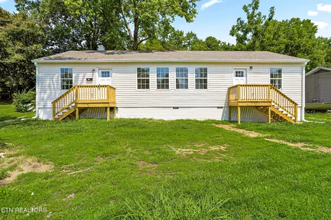 178 Robertsville Rd, Oak Ridge, TN 37830