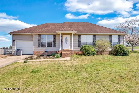 1165 Sullivan Knowles Rd, Sparta, TN 38583