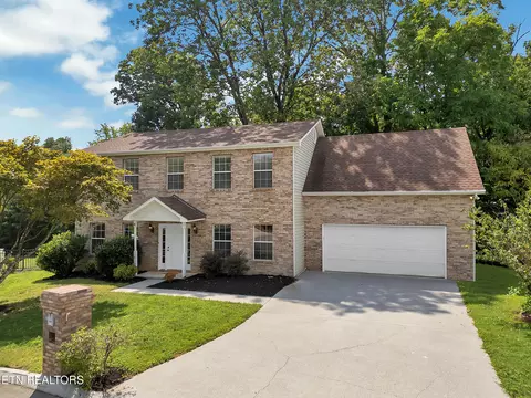 10231 Lynn Chase Ln, Knoxville, TN 37932
