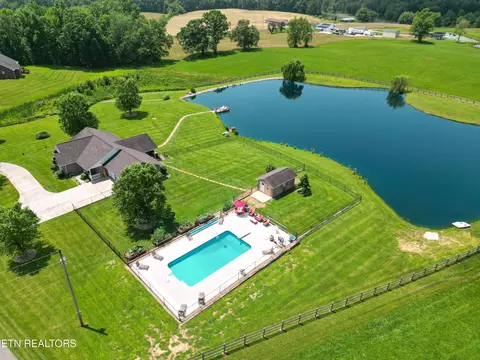 287 R S Marcum Rd, Oneida, TN 37841
