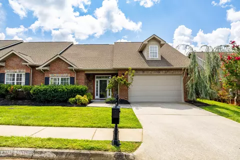 4242 Rare Earth Dr, Knoxville, TN 37938