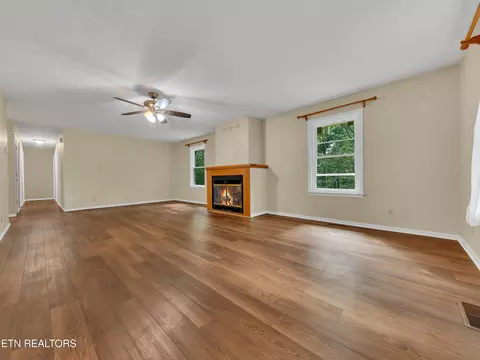 623 Whippoorwill Dr, Talbott, TN 37877 photo 6