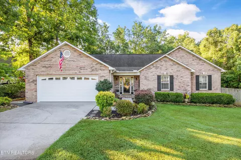 3220 Roanoke Cir, Knoxville, TN 37920