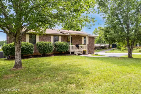 1018 Crest Dr, Jefferson City, TN 37760