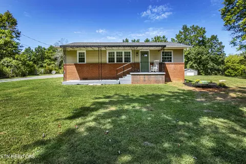 8213 Tazewell Pike, Corryton, TN 37721