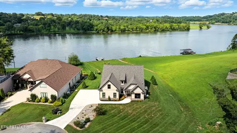 659 Quiet River Ln, Loudon, TN 37774