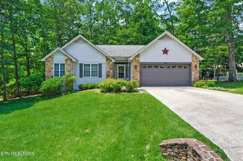 104 Glenwood Dr, Crossville, TN 38558
