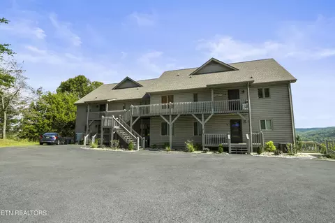 1231 Deerfield Way #1, La Follette, TN 37766