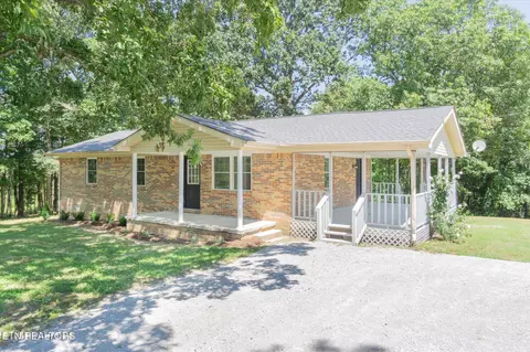90 Vernon Ln, Spencer, TN 38585