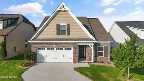 1211 Branch Creek Ln, Maryville, TN 37801