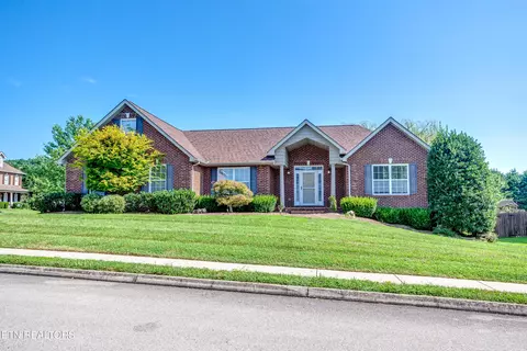 5500 Aromatic Aster Rd, Knoxville, TN 37918