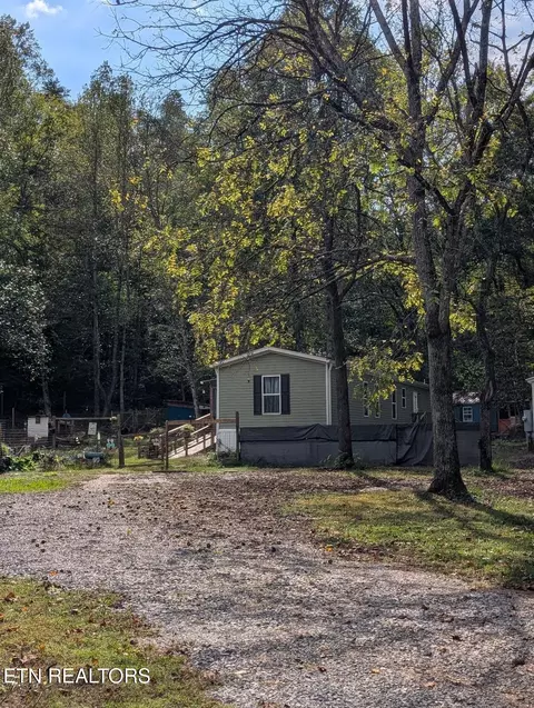 606 Marble Hill Rd, Friendsville, TN 37737