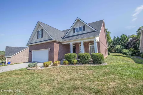 119 Waterston Way, Clinton, TN 37716
