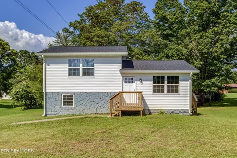 326 Bryson St, Athens, TN 37303