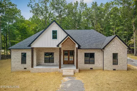 1639 E Overlook Rd, Monterey, TN 38574