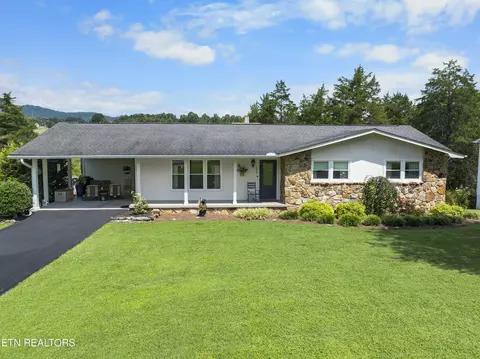 198 Red Cedar Rd, La Follette, TN 37766