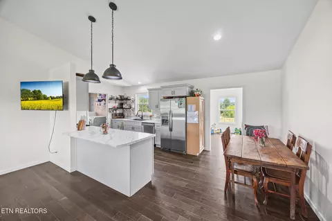Kitchen - 13723 Old Kentucky Rd, Walling, TN 38587 photo 1 of 4