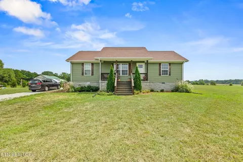 Exterior - 13723 Old Kentucky Rd, Walling, TN 38587 photo 4 of 4