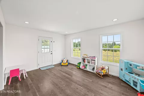 Entry Way - 13723 Old Kentucky Rd, Walling, TN 38587 photo 1 of 1