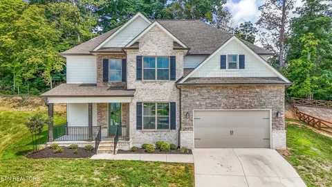 8144 Chapel Hill Ln, Knoxville, TN 37938
