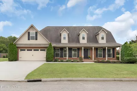932 Biscayne Dr, Lenoir City, TN 37771