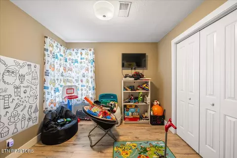Bedroom - 265 Grape Rough Rd, Oneida, TN 37841 photo 6 of 6