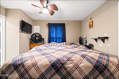 Bedroom - 265 Grape Rough Rd, Oneida, TN 37841 photo 3 of 6