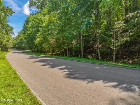 115 Lake Harbor Dr, Lenoir City, TN 37772