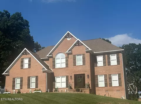 12618 Comblain Rd, Farragut, TN 37934