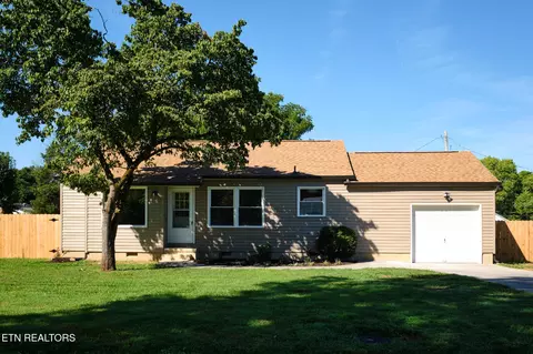 6103 Arcadia Dr, Knoxville, TN 37920