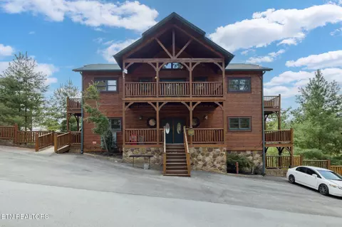780 Park Vista Way, Gatlinburg, TN 37738