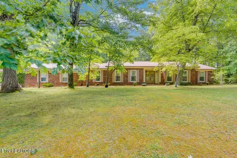 712 Callahan Rd, Monterey, TN 38574